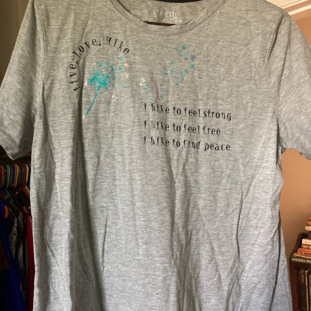 Woman’s hiking tee